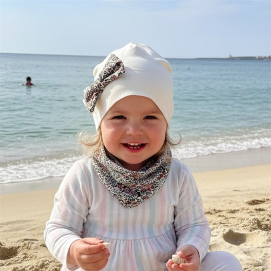 Set Cappello con fiocco + Scaldacollo